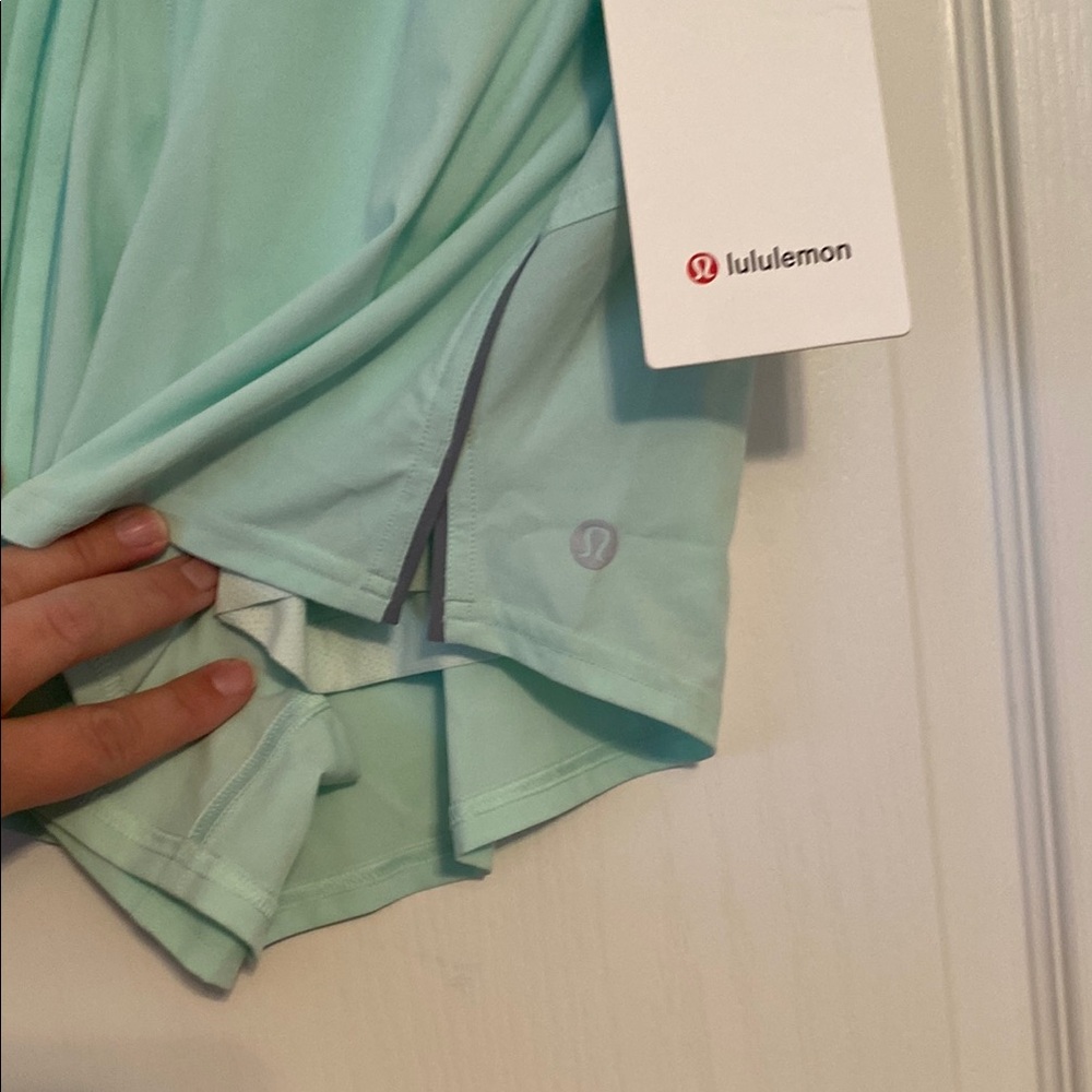 Lululemon Women’s Court Rival High-Rise Short 3" in color Sea Mist Size 2 NWT - Picture 5 of 7
